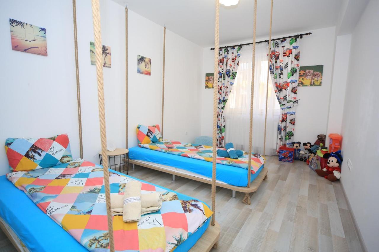 Happy Family Apartment Brasov Luaran gambar
