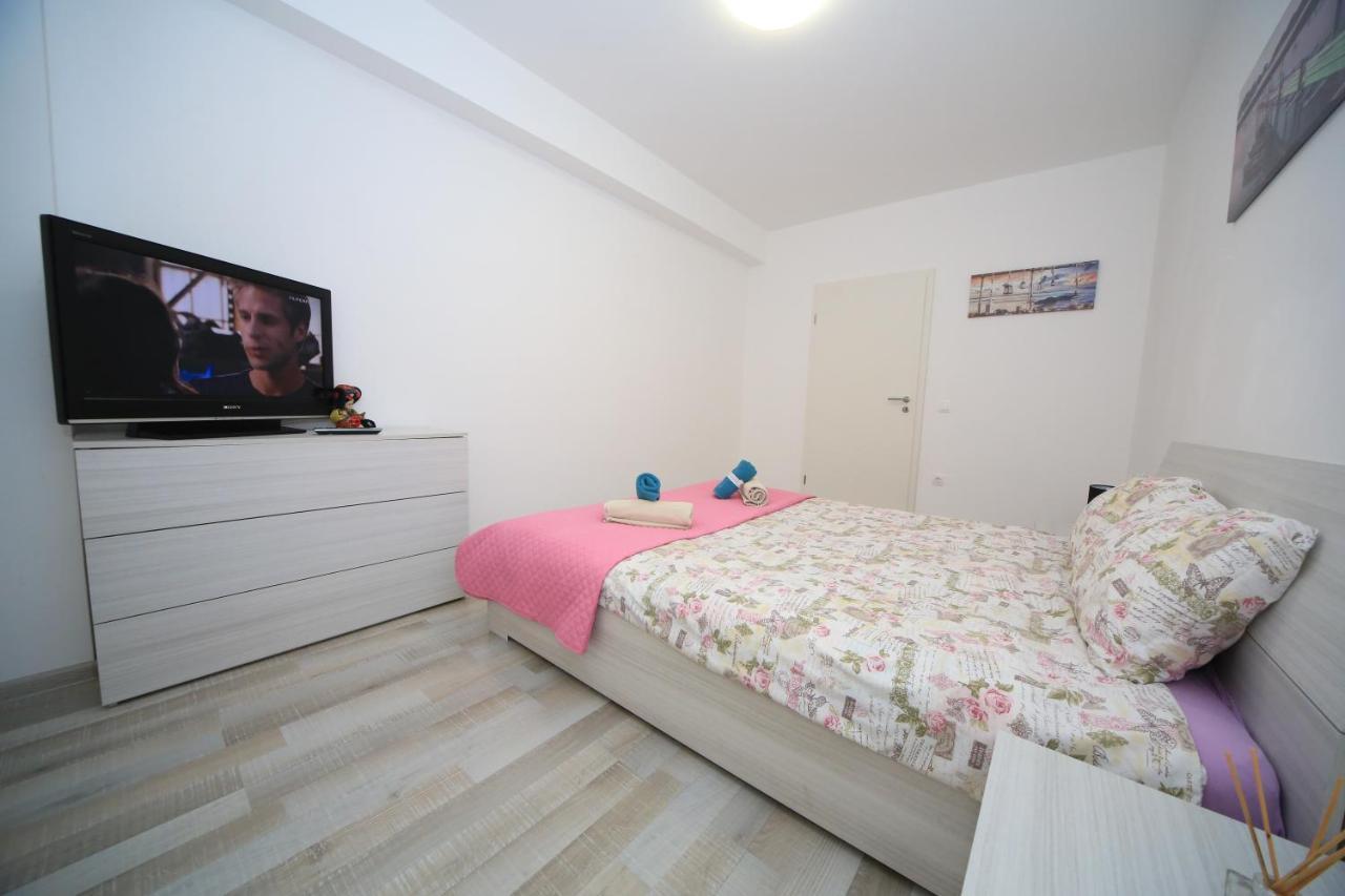 Happy Family Apartment Brasov Luaran gambar